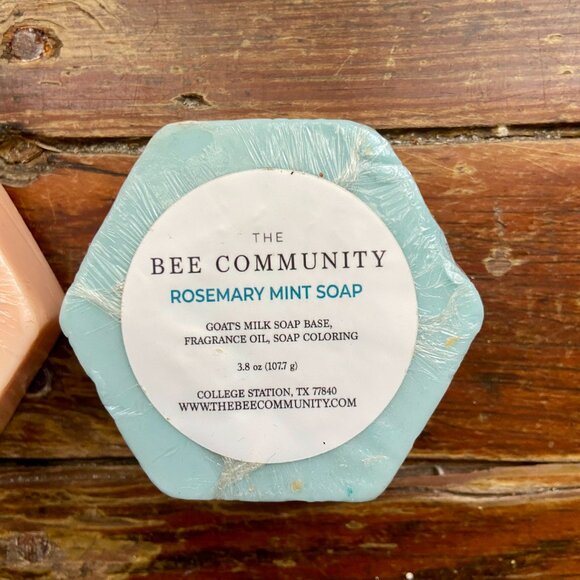 2 Bars The BEE Community Citrus Sunset & Rosemary Mint Goat's Milk Soap TX NIP - Picture 3 of 4